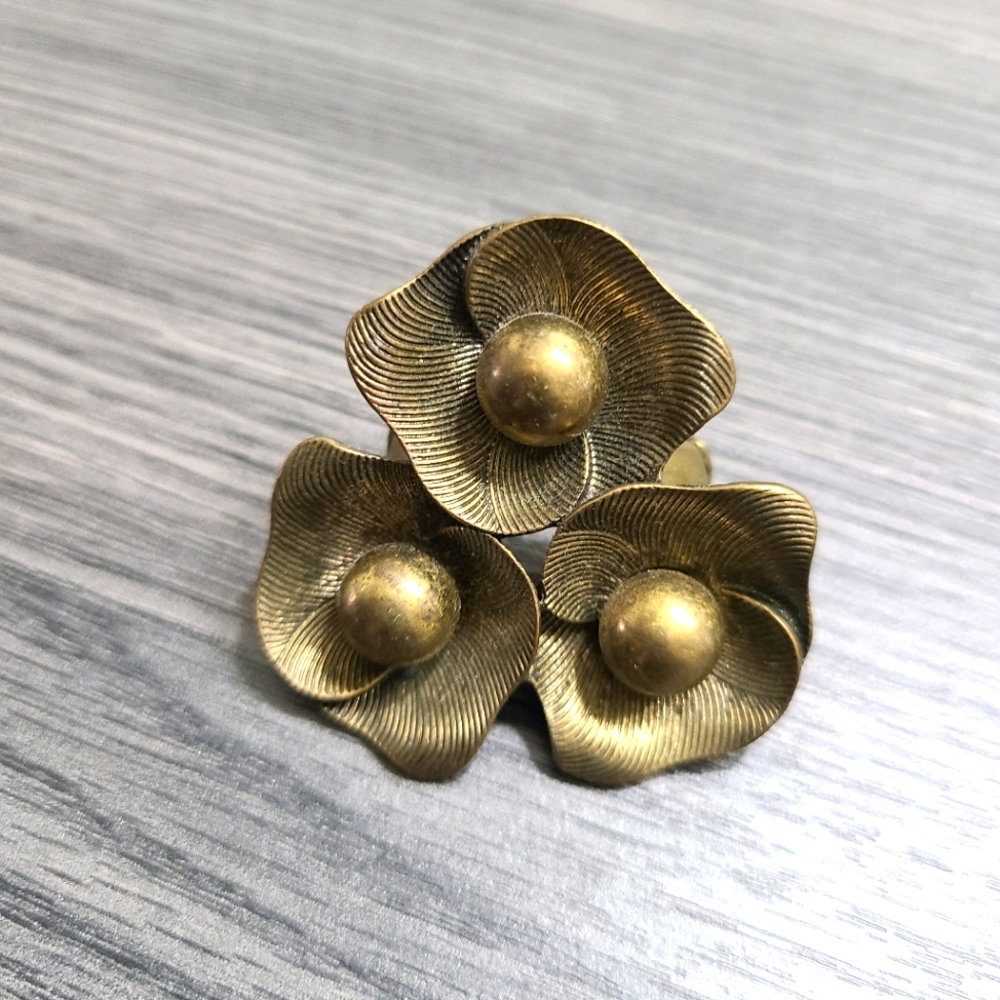 Gold ring